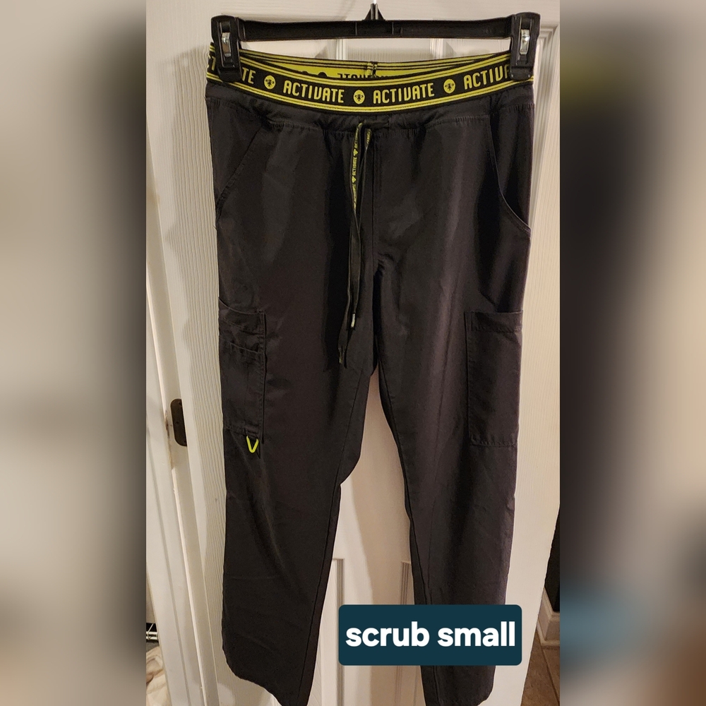 Scrub Cargo Pants Size Small